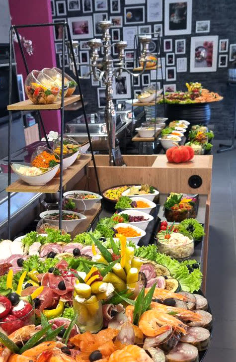 Fingerfood-Etagere zum Sektempfang